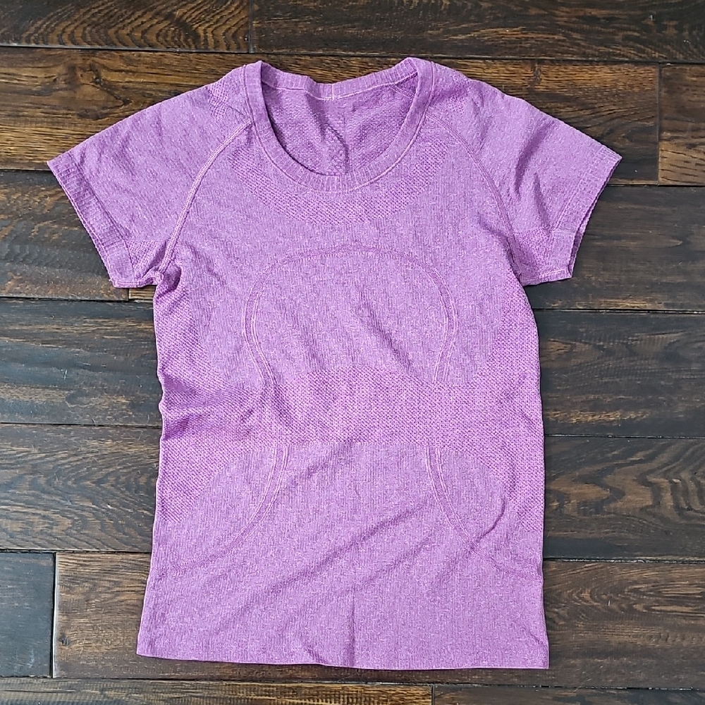 Lululemon Swiftly Tech T-Shirt Race Length Size 6